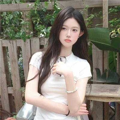 踉跄女孩